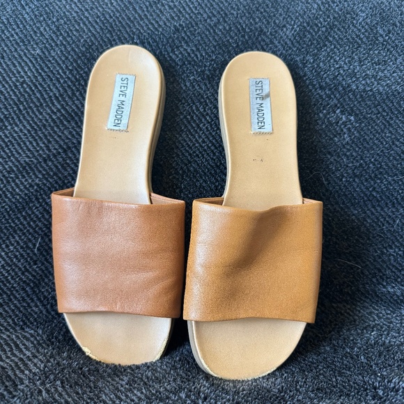 Steve Madden Holmes Slide Tan Sandal Size 9 - Picture 1 of 3